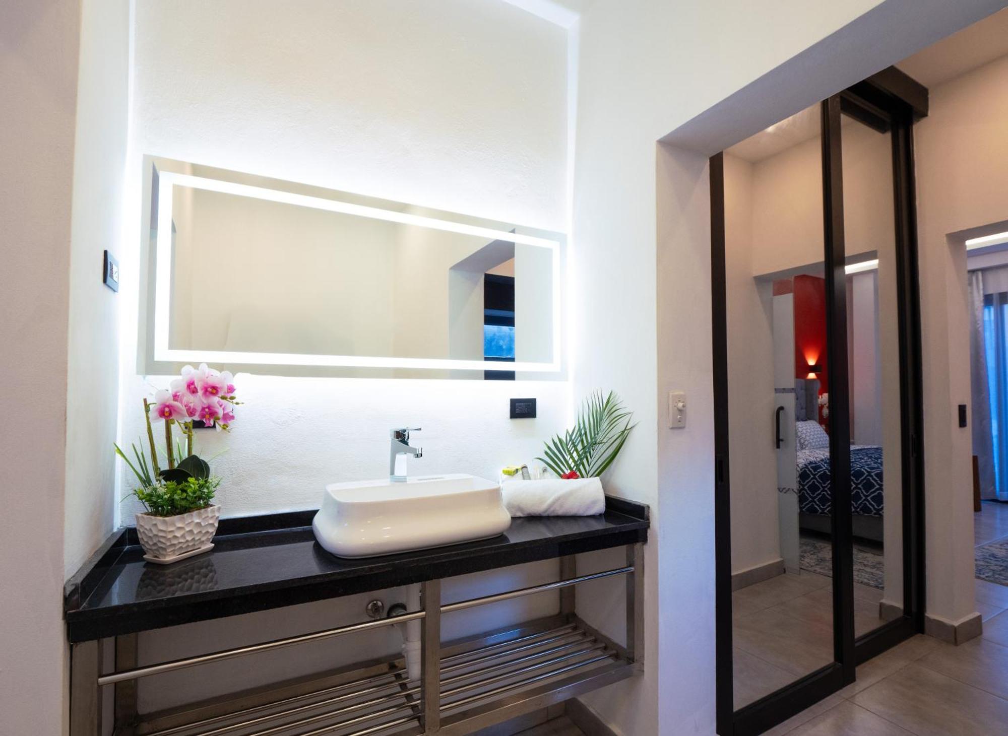 Instyle Residences At Rizz Suites Sosúa Exteriör bild